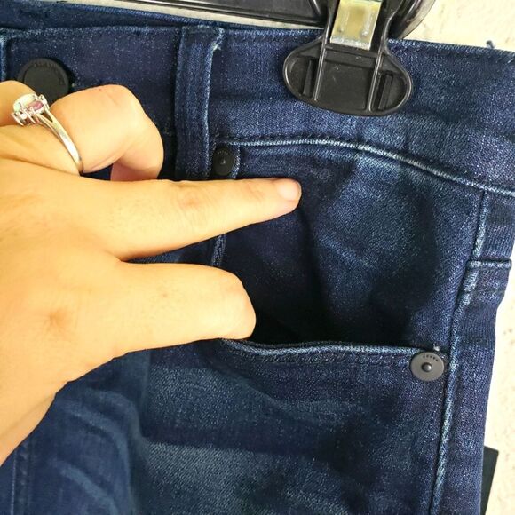 Women's BlankNYC NWT Denim Stretchy Pencil Skirt Waist Size 26/XS/Small - Picture 6 of 13